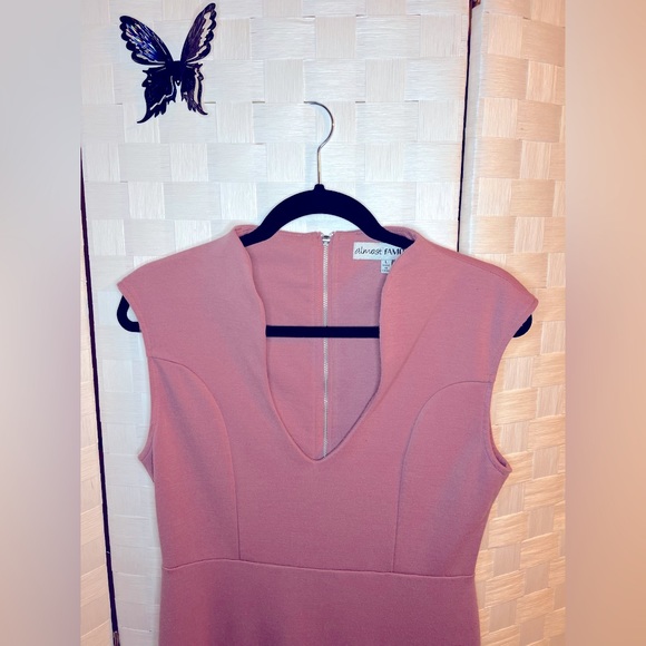 🎀 Almost Famous Form Fitting Dress/Size Large - Picture 3 of 4